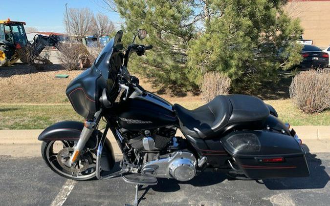 2016 Harley-Davidson Street Glide Special Black Denim