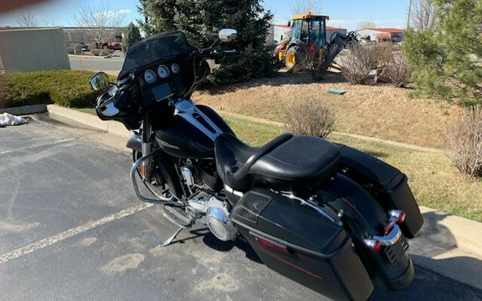 2016 Harley-Davidson Street Glide Special Black Denim