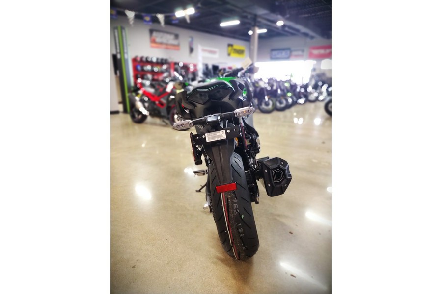 2025 Kawasaki Ninja® 1100SX SE ABS