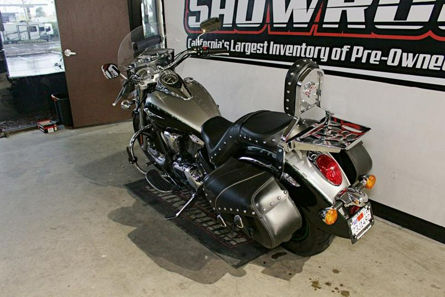 2016 Kawasaki Vulcan® 900 Classic LT