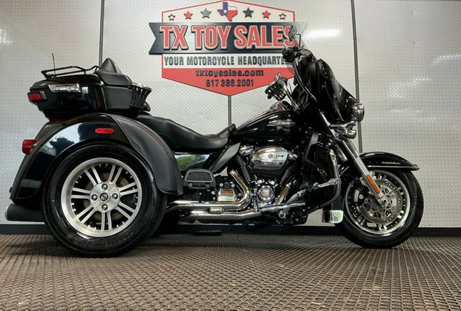 2019 Harley-Davidson Tri Glide Ultra FLHTCUTG