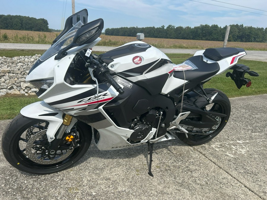2027 Honda CBR1000RR