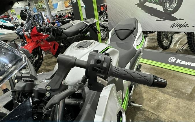 2024 Kawasaki NINJA 7 HYBRID ABS