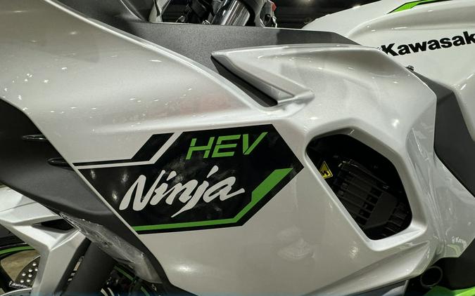 2024 Kawasaki NINJA 7 HYBRID ABS