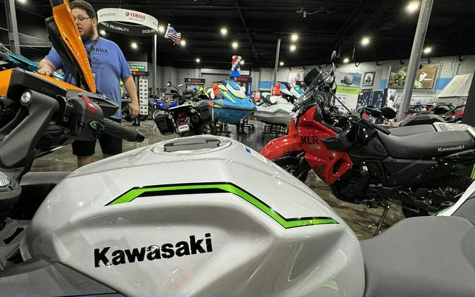 2024 Kawasaki NINJA 7 HYBRID ABS