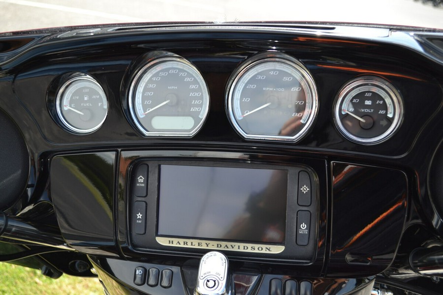 2015 Harley-Davidson® Ultra Limited Low - FLHTKL