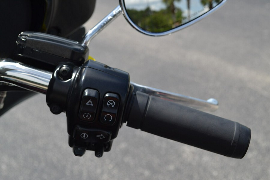 2015 Harley-Davidson® Ultra Limited Low - FLHTKL