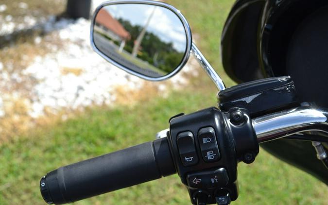 2015 Harley-Davidson® Ultra Limited Low - FLHTKL