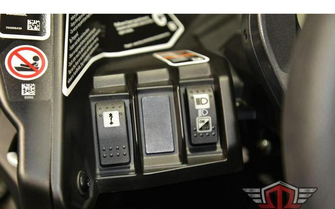 2025 Can-Am Maverick X3 X mr Turbo RR 72
