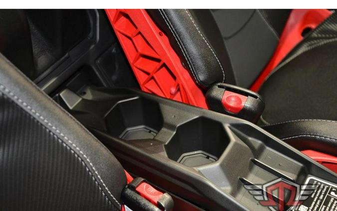 2025 Can-Am Maverick X3 X mr Turbo RR 72