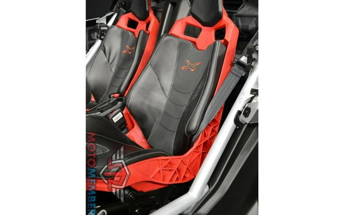 2025 Can-Am Maverick X3 X mr Turbo RR 72