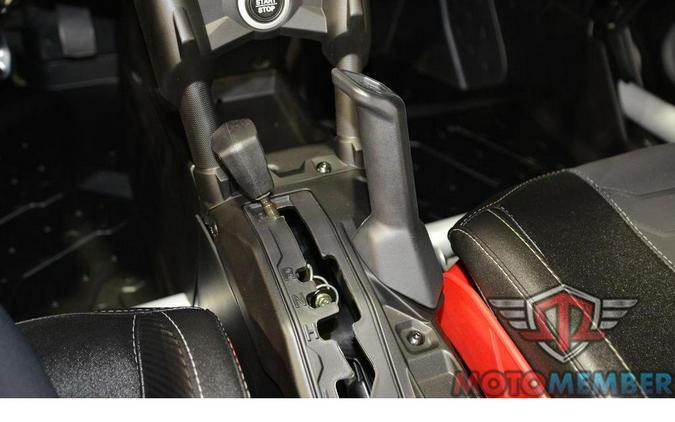 2025 Can-Am Maverick X3 X mr Turbo RR 72