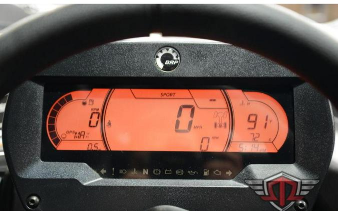 2025 Can-Am Maverick X3 X mr Turbo RR 72