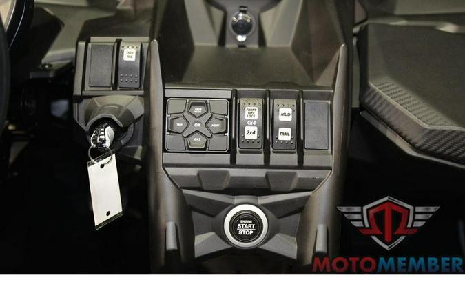 2025 Can-Am Maverick X3 X mr Turbo RR 72
