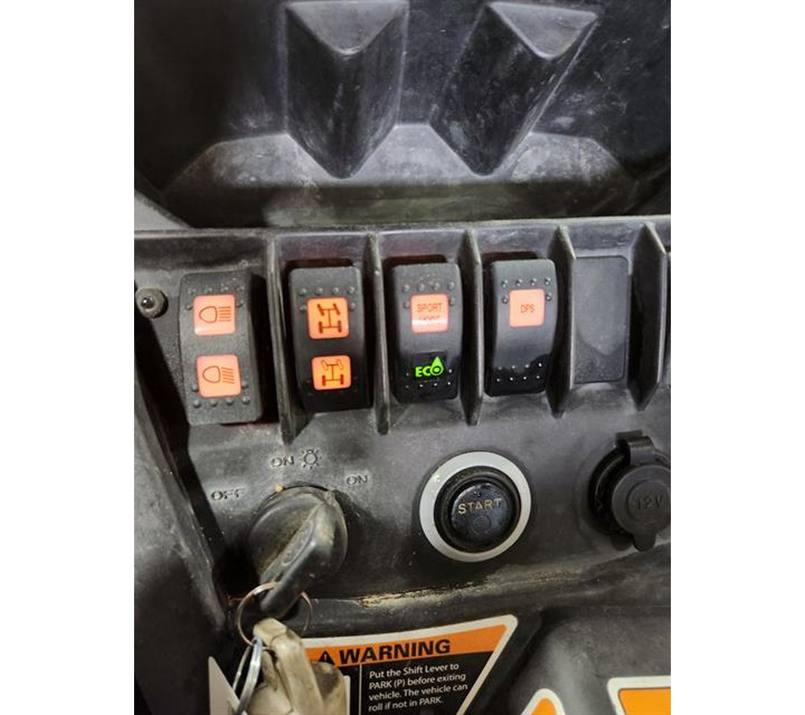 2014 Can-Am Commander™ 1000 XT-P