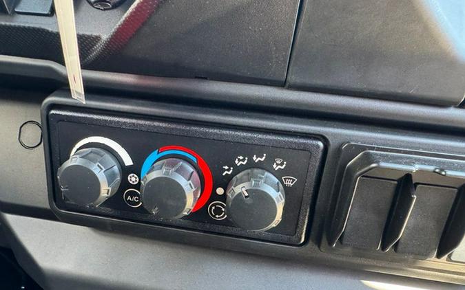 2026 Can-Am Defender MAX LONE STAR CAB HD11