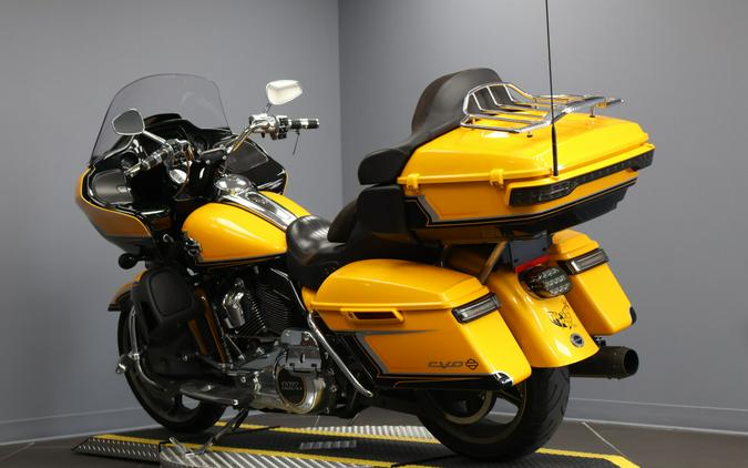 2022 Harley-Davidson® CVO™ Road Glide® Limited FLTRKSE