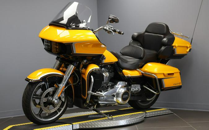 2022 Harley-Davidson® CVO™ Road Glide® Limited FLTRKSE