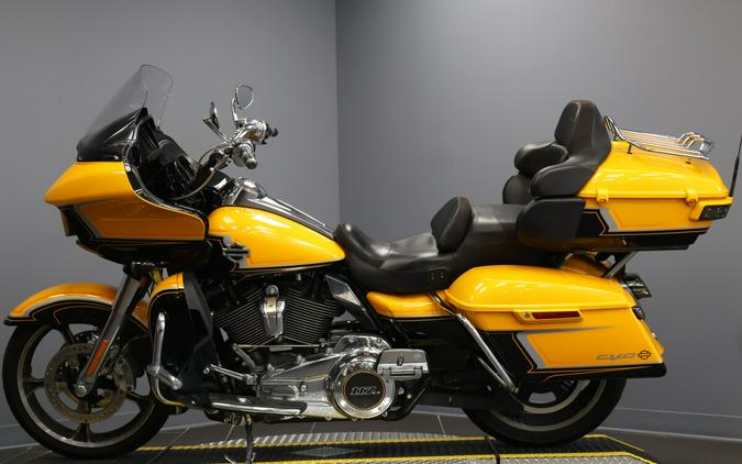 2022 Harley-Davidson® CVO™ Road Glide® Limited FLTRKSE