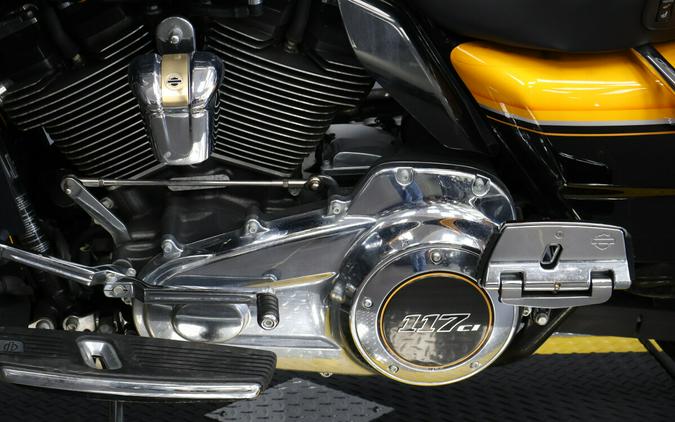 2022 Harley-Davidson® CVO™ Road Glide® Limited FLTRKSE