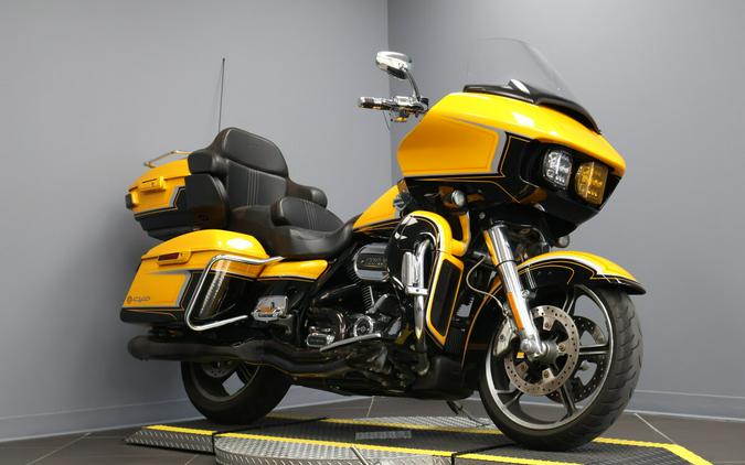 2022 Harley-Davidson® CVO™ Road Glide® Limited FLTRKSE