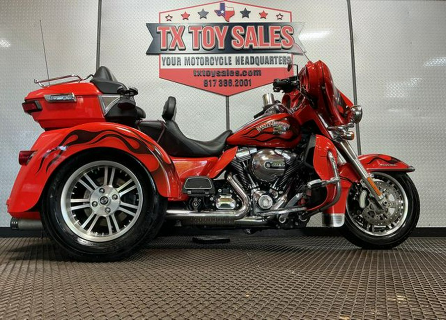 2015 Harley-Davidson Tri Glide Ultra Classic FLHTCUTG