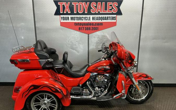2015 Harley-Davidson Tri Glide Ultra Classic FLHTCUTG