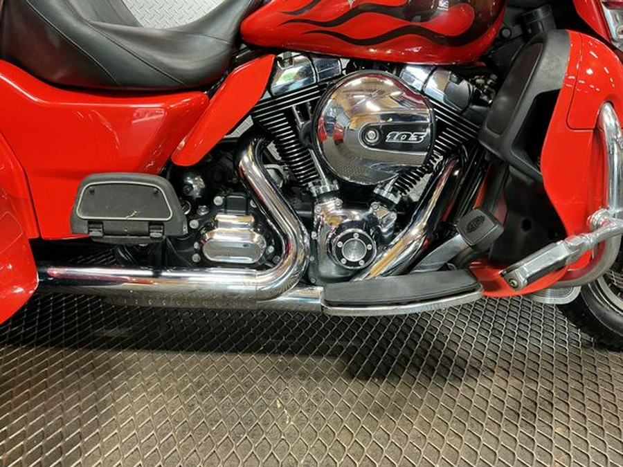 2015 Harley-Davidson Tri Glide Ultra Classic FLHTCUTG