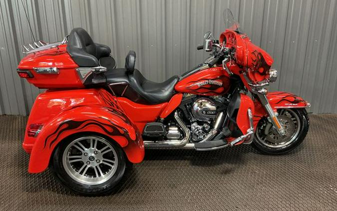 2015 Harley-Davidson Tri Glide Ultra Classic FLHTCUTG