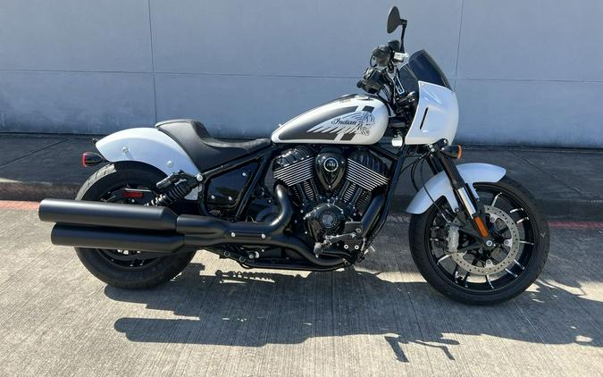 2024 Indian Motorcycle® Sport Chief Ghost White Metallic Smoke