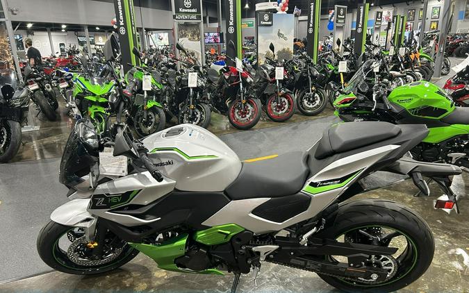 2024 Kawasaki Z7 HYBRID ABS