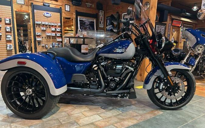 2023 Harley-Davidson Freewheeler Billiard Blue/Billiard Gray - Black Finish