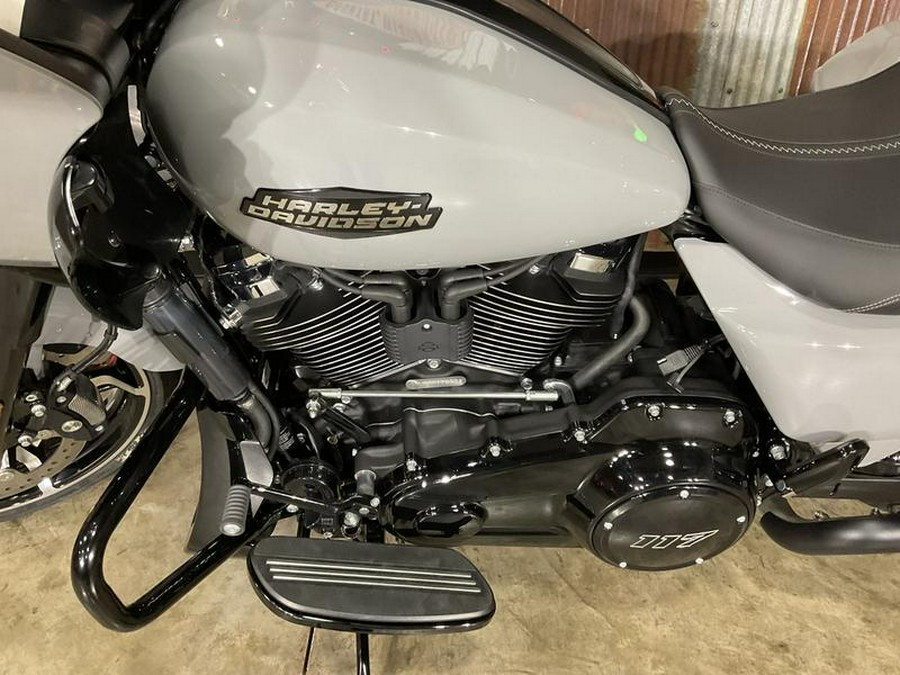 2025 Harley-Davidson® FLTRX - Road Glide®