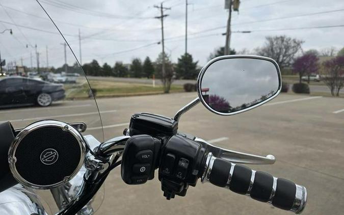 2008 Harley-Davidson® FLHRC - Road King® Classic