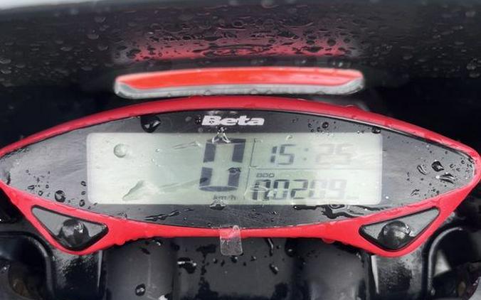 2025 Beta 300 Xtrainer