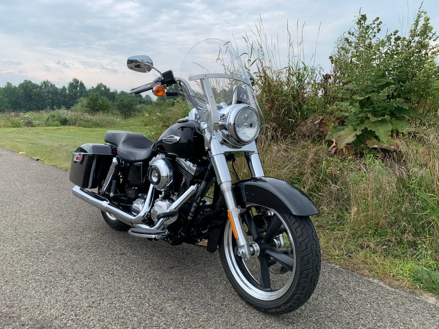 2015 Harley-Davidson® Switchback™ Vivid Black