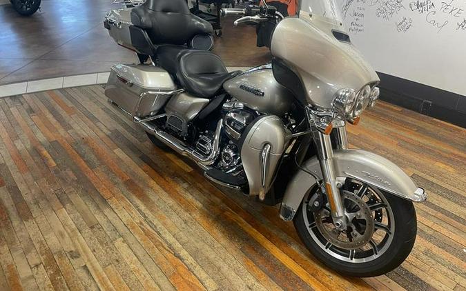 2018 Harley-Davidson® FLHTCU - Electra Glide® Ultra Classic®