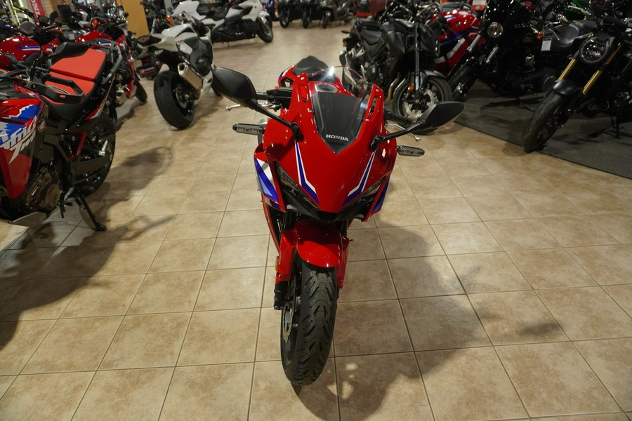 2025 Honda CBR500RAS