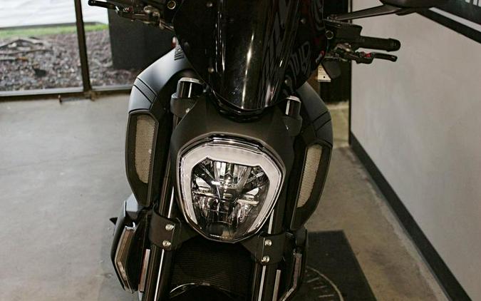 2021 Ducati Diavel 1260 Dark Stealth