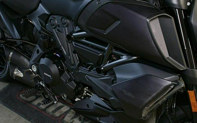 2021 Ducati Diavel 1260 Dark Stealth