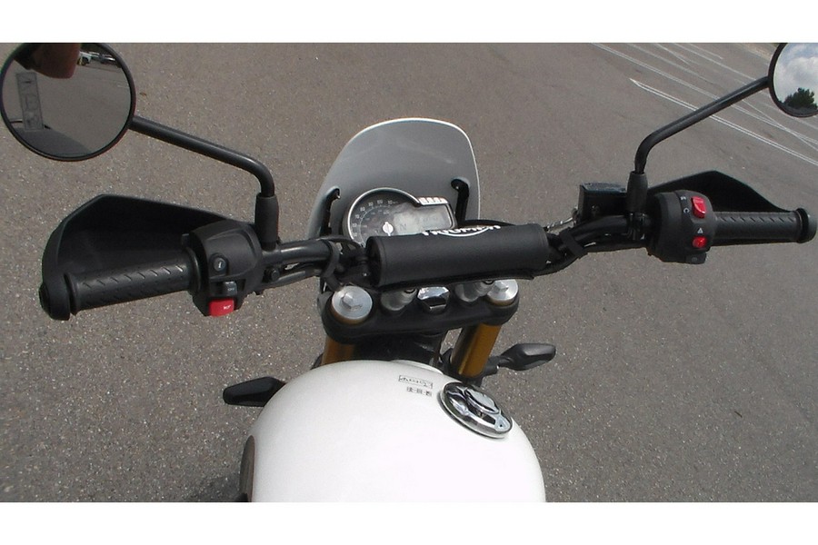 2026 Scrambler 400 XC - Triumph