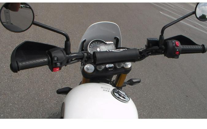 2026 Scrambler 400 XC - Triumph