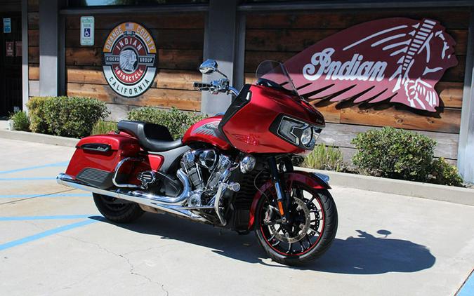 2021 Indian Motorcycle® Challenger® Limited Ruby Metallic