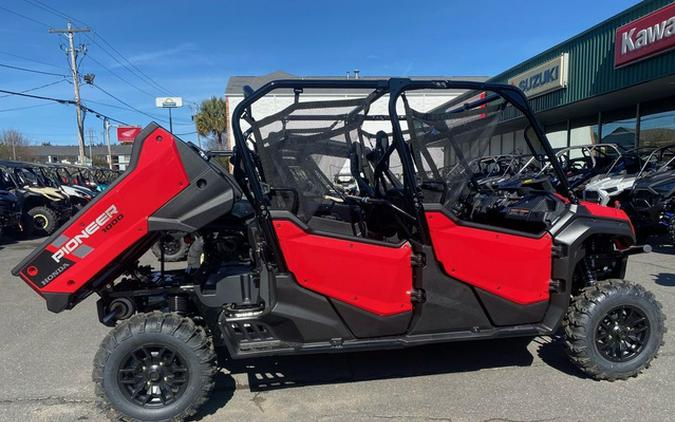 2024 Honda Pioneer 1000-6 Deluxe Crew