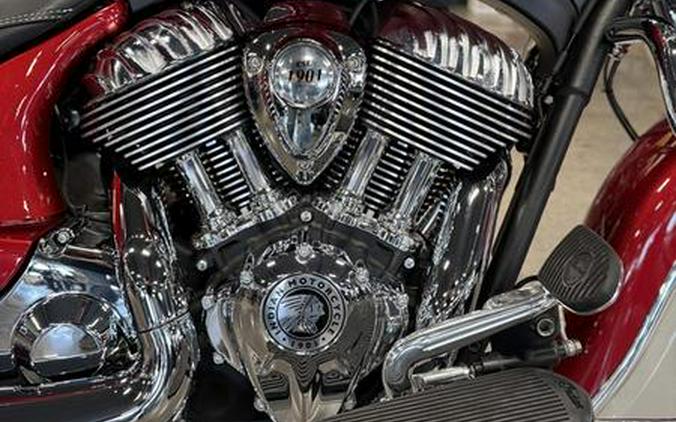 2026 Indian Motorcycle® Springfield® Sunset Red Metallic / Silver Quartz Metallic
