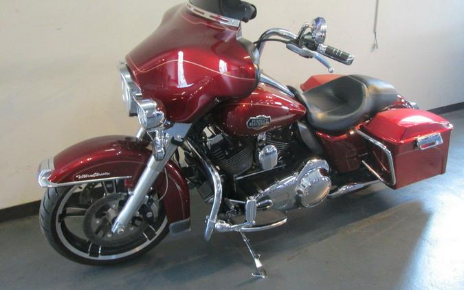 2010 Harley-Davidson® FLHTCU - Ultra Classic® Electra Glide