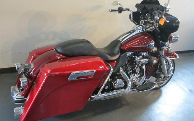 2010 Harley-Davidson® FLHTCU - Ultra Classic® Electra Glide