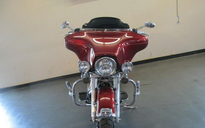 2010 Harley-Davidson® FLHTCU - Ultra Classic® Electra Glide