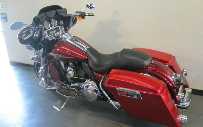 2010 Harley-Davidson® FLHTCU - Ultra Classic® Electra Glide