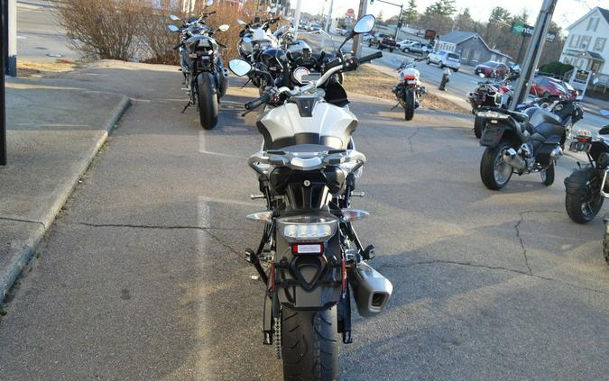 2016 BMW S 1000 XR Light White / Granite Grey Metallic / Racing Red